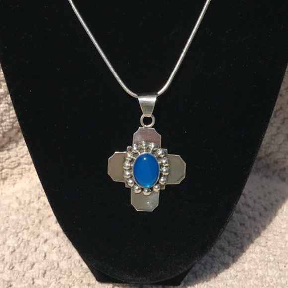Jewelry - Sterling Silver cross pendant